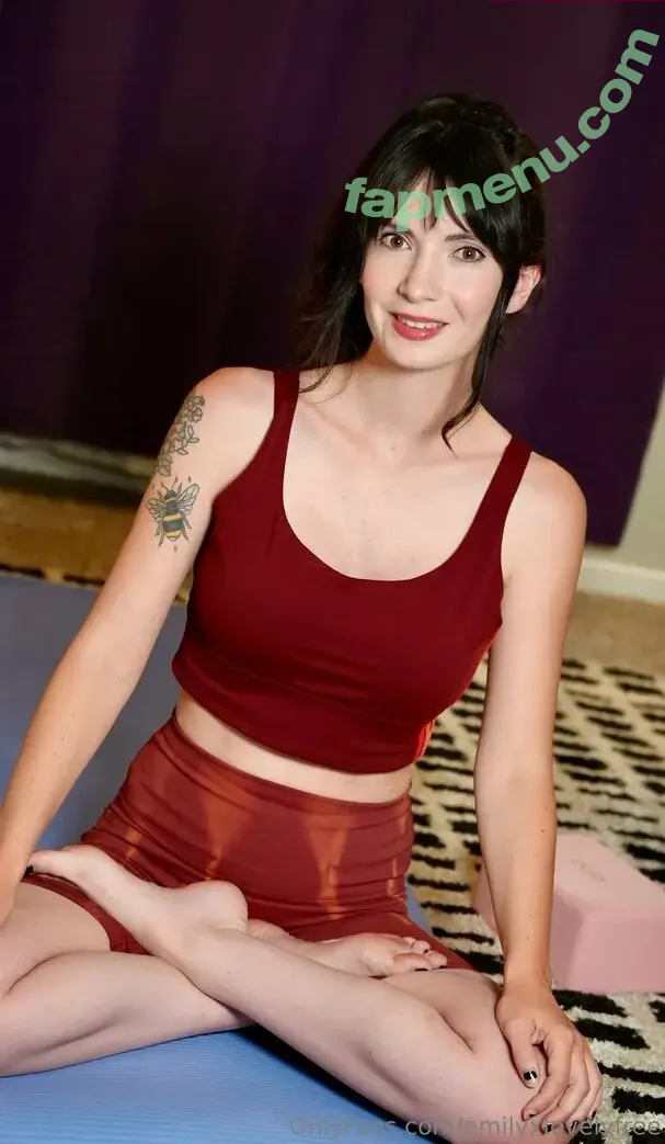 emilyxlovelyfree nude photo #0100 (srrrslyemily)