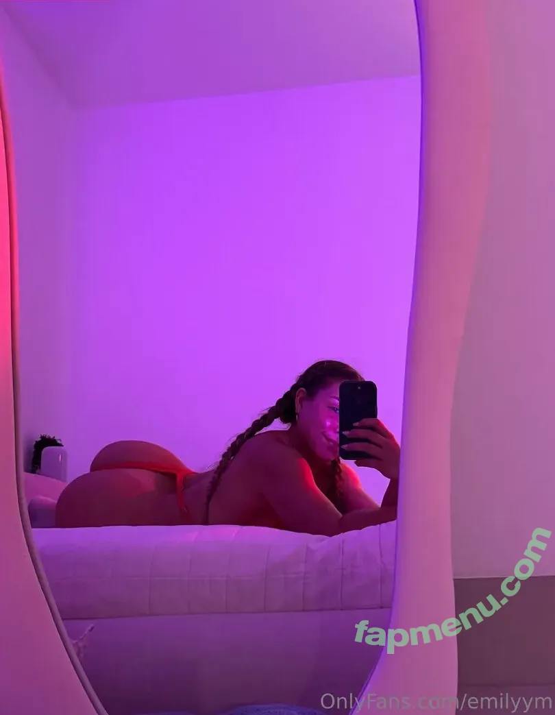 emilyym nude photo #0020 (emmybear_mh)