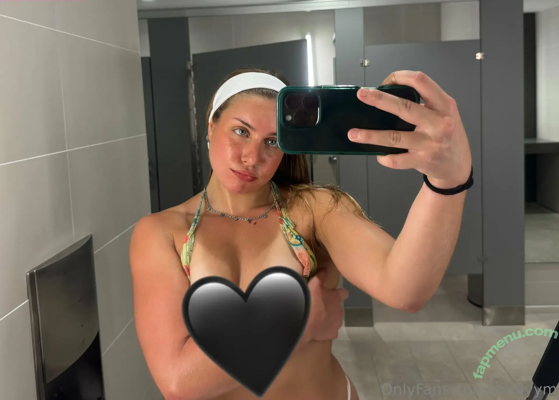 emilyym nude photo #0061 (emmybear_mh)