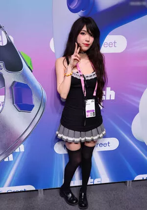 Emiru / emiru.jpg nude photo #1419