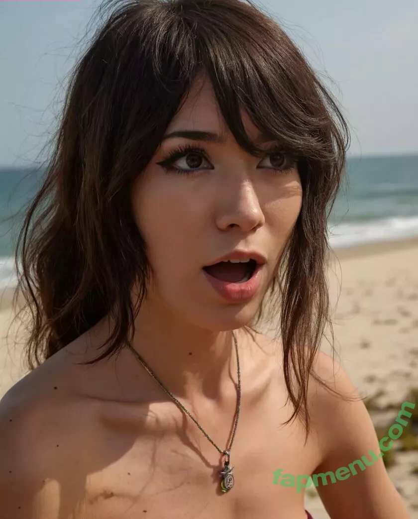 Emiru nude photo #1436 (emiru.jpg)