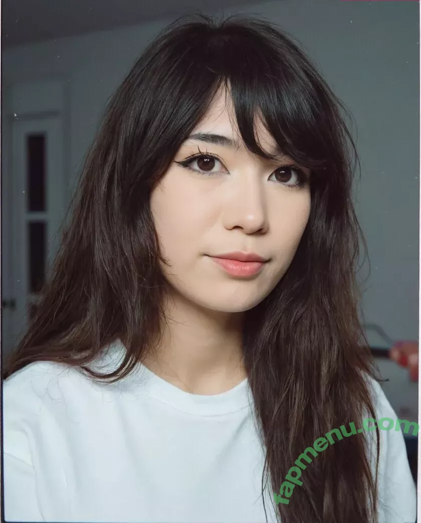 Emiru nude photo #1440 (emiru.jpg)