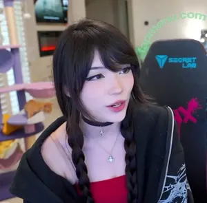 Emiru / emiru.jpg nude photo #2613