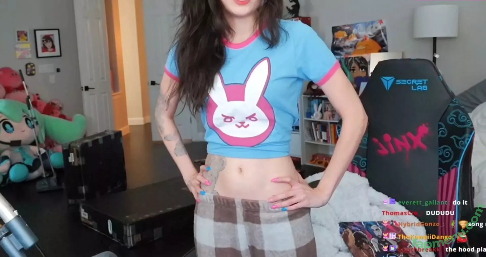 Emiru nude photo #2117 (emiru.jpg)