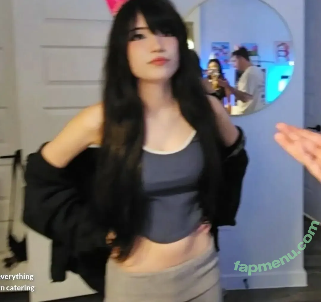 Emiru nude photo #2373 (emiru.jpg)