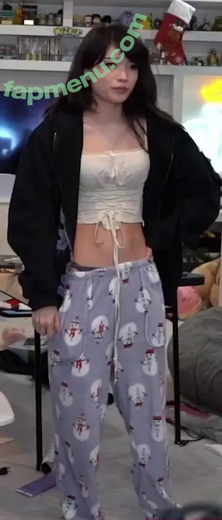 Emiru nude photo #2376 (emiru.jpg)