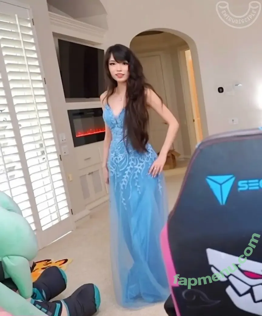 Emiru nude photo #2527 (emiru.jpg)