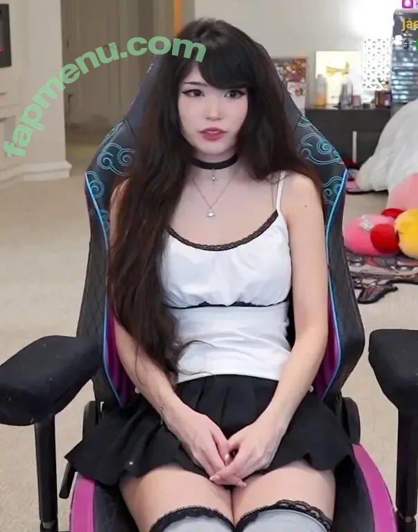 Emiru nude photo #2570 (emiru.jpg)