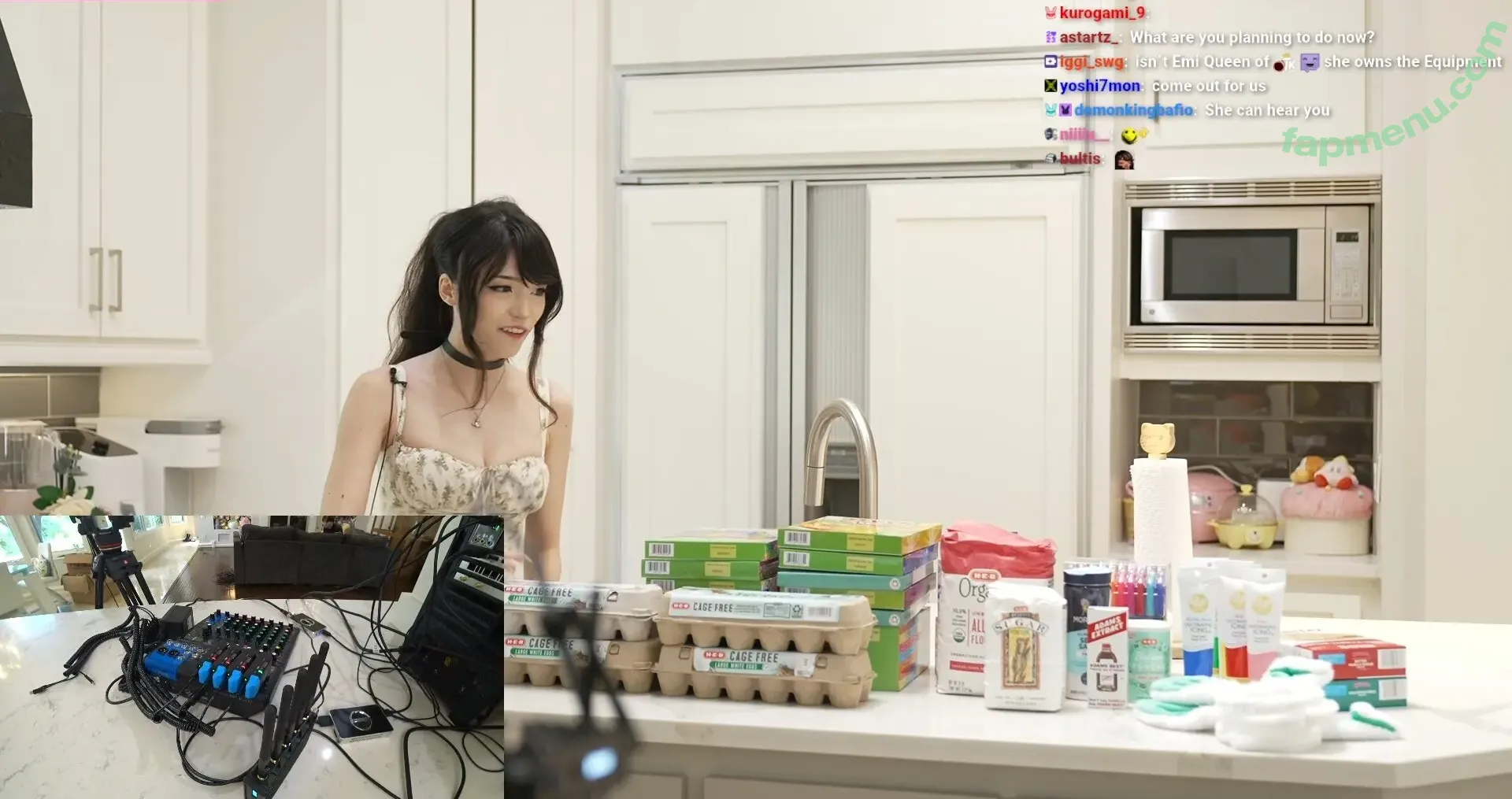 Emiru nude photo #2584 (emiru.jpg)