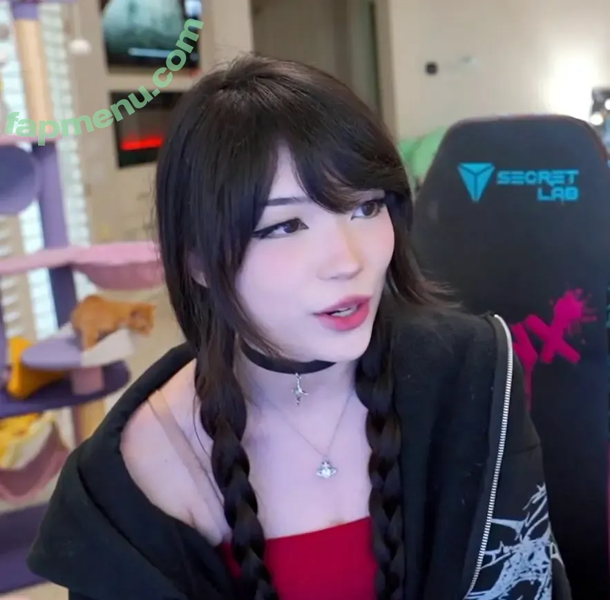 Emiru nude photo #2613 (emiru.jpg)