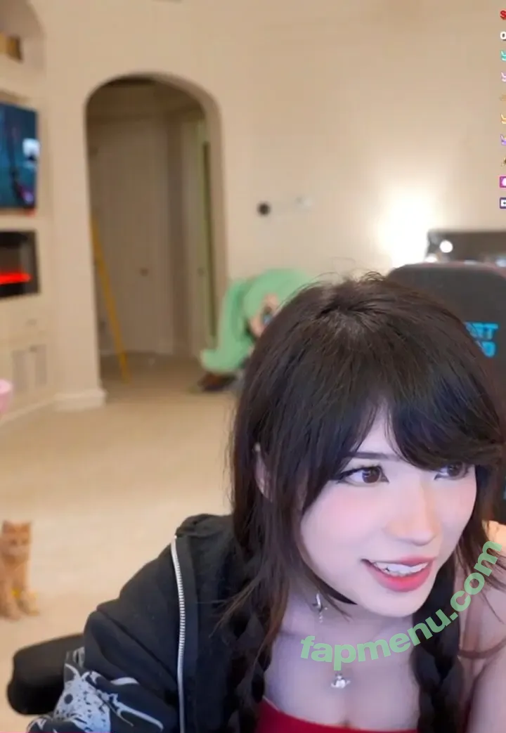 Emiru nude photo #2628 (emiru.jpg)