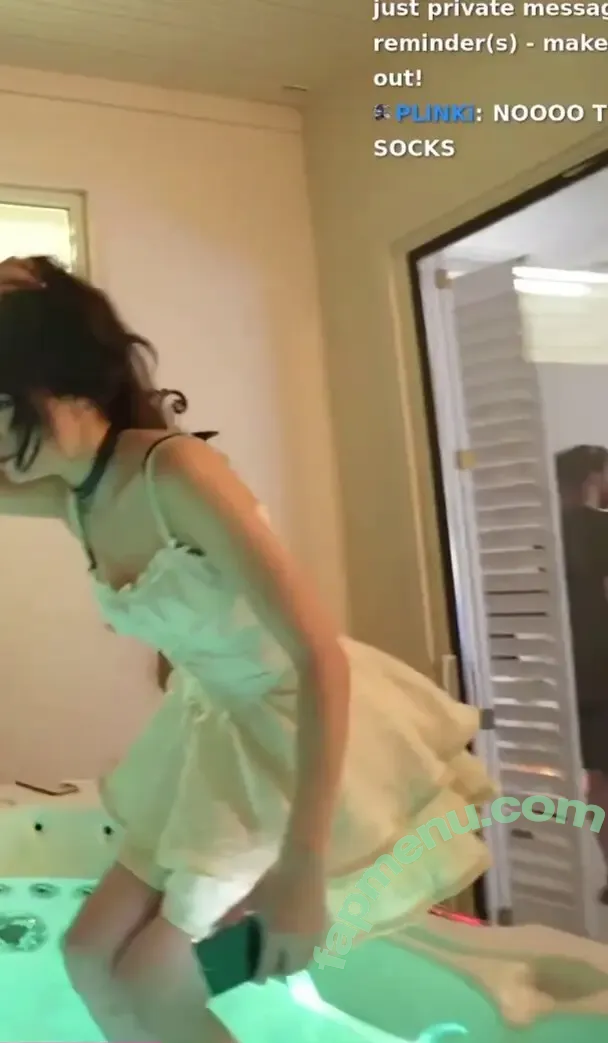 Emiru nude photo #2649 (emiru.jpg)