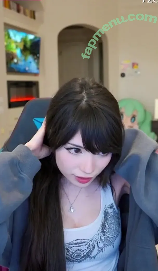 Emiru nude photo #2686 (emiru.jpg)