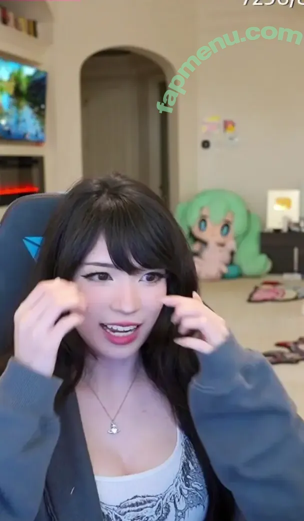 Emiru nude photo #2688 (emiru.jpg)