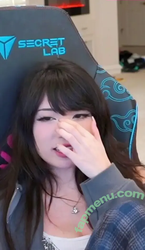 Emiru nude photo #2690 (emiru.jpg)