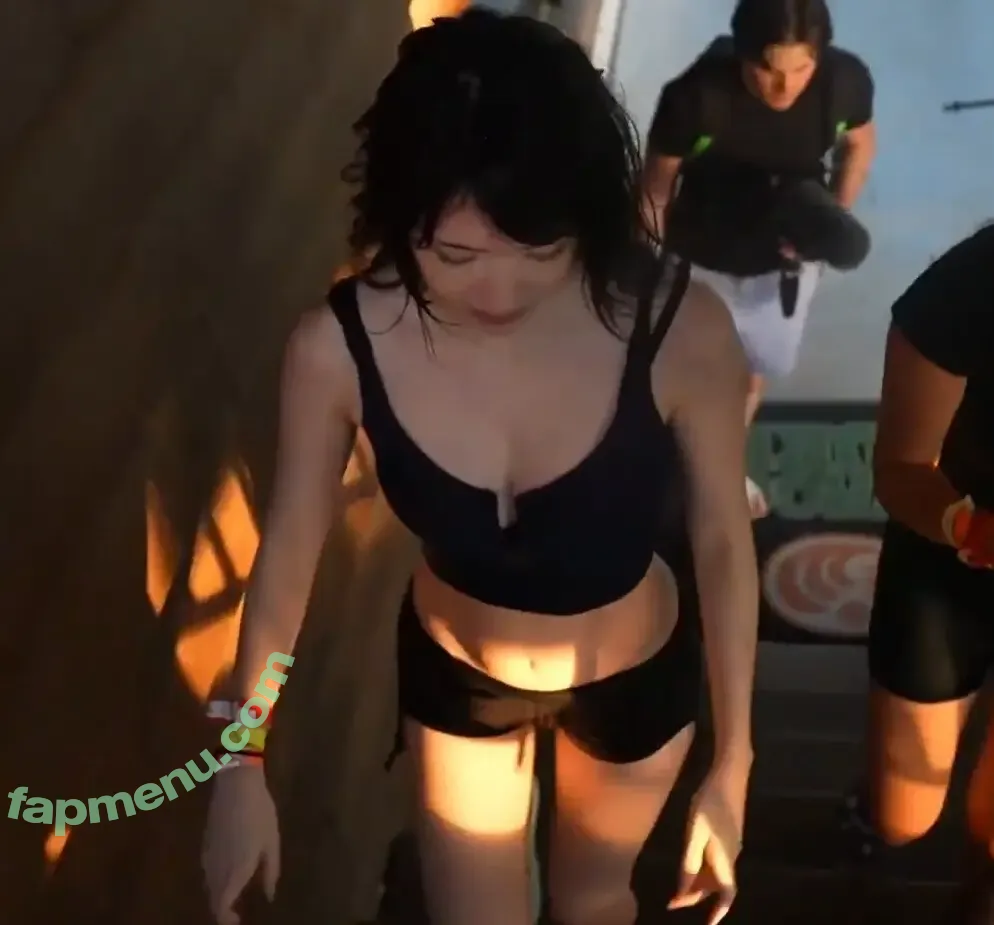 Emiru nude photo #2709 (emiru.jpg)