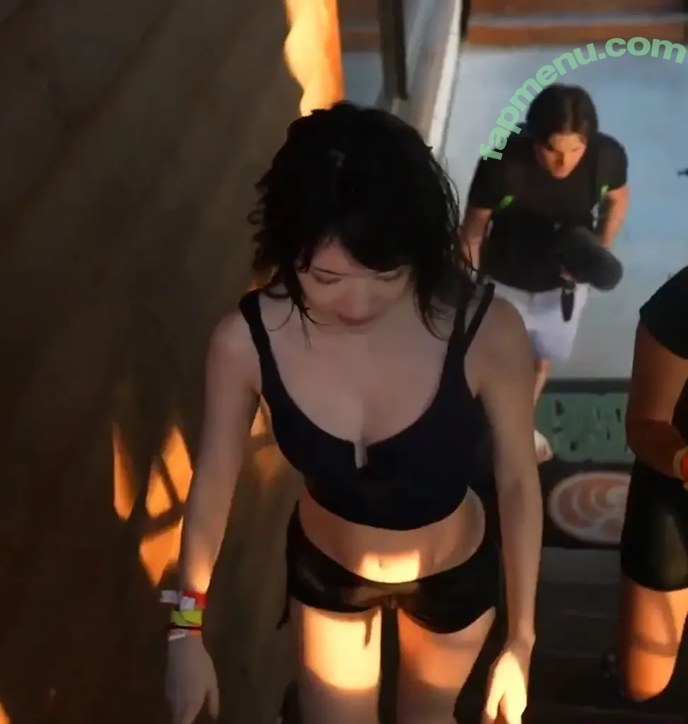 Emiru nude photo #2710 (emiru.jpg)