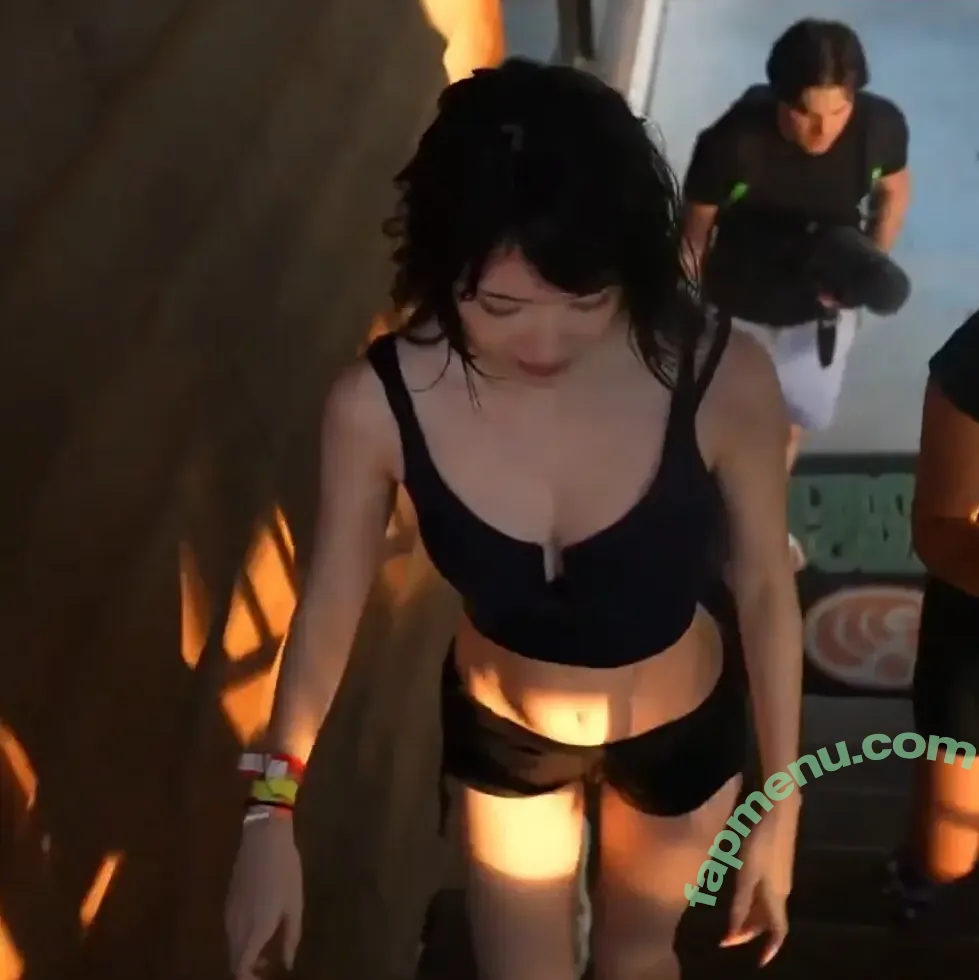 Emiru nude photo #2712 (emiru.jpg)