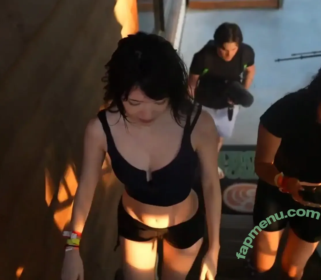 Emiru nude photo #2713 (emiru.jpg)