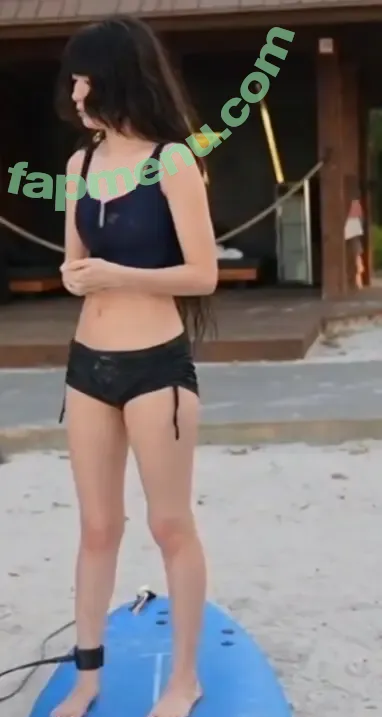 Emiru nude photo #2726 (emiru.jpg)