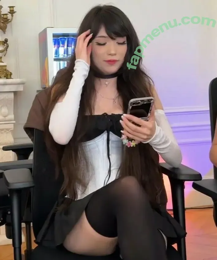 Emiru nude photo #2749 (emiru.jpg)