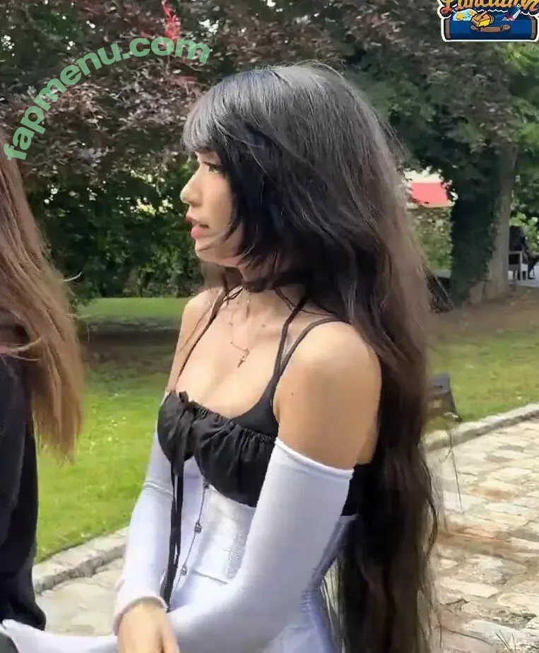 Emiru nude photo #2770 (emiru.jpg)