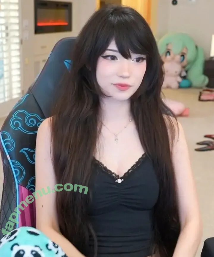 Emiru nude photo #2783 (emiru.jpg)