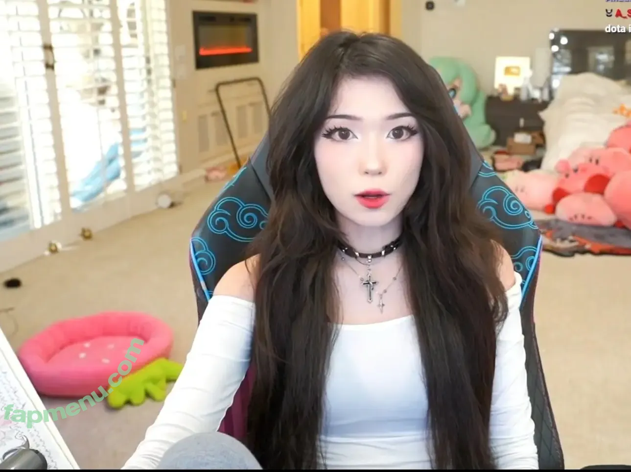 Emiru nude photo #2826 (emiru.jpg)