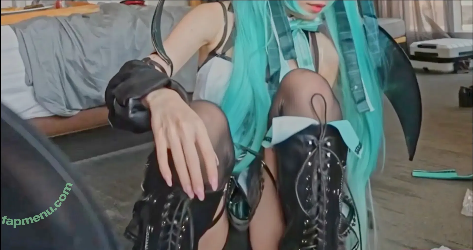 Emiru nude photo #2848 (emiru.jpg)