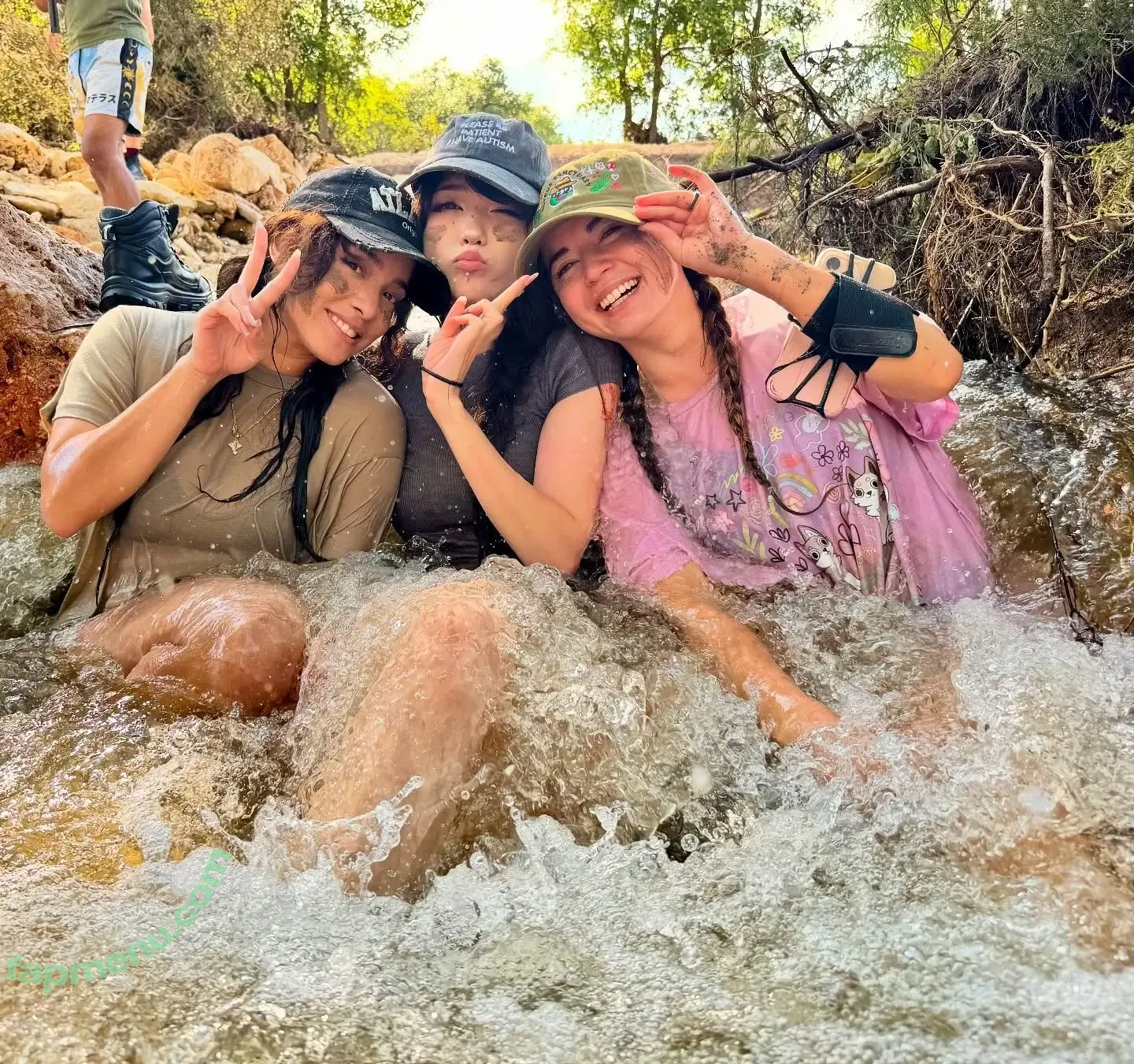 Emiru nude photo #2865 (emiru.jpg)