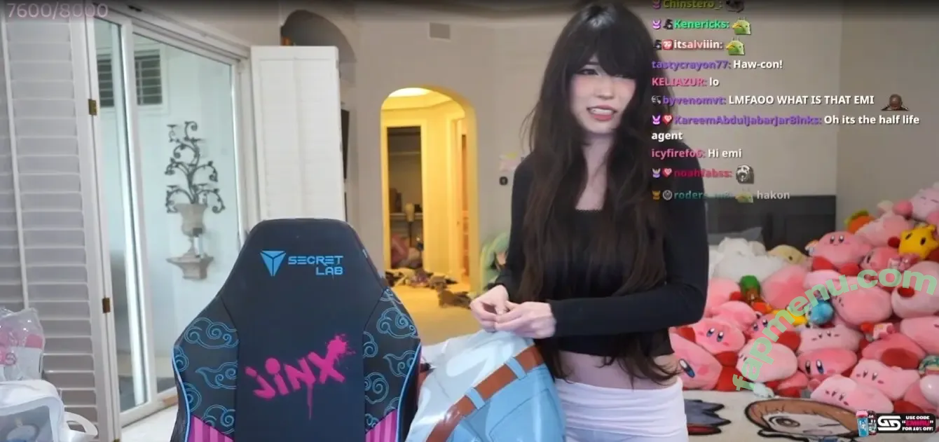 Emiru nude photo #2893 (emiru.jpg)