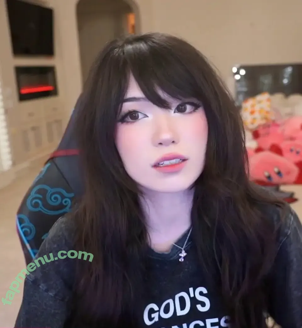 Emiru nude photo #2926 (emiru.jpg)