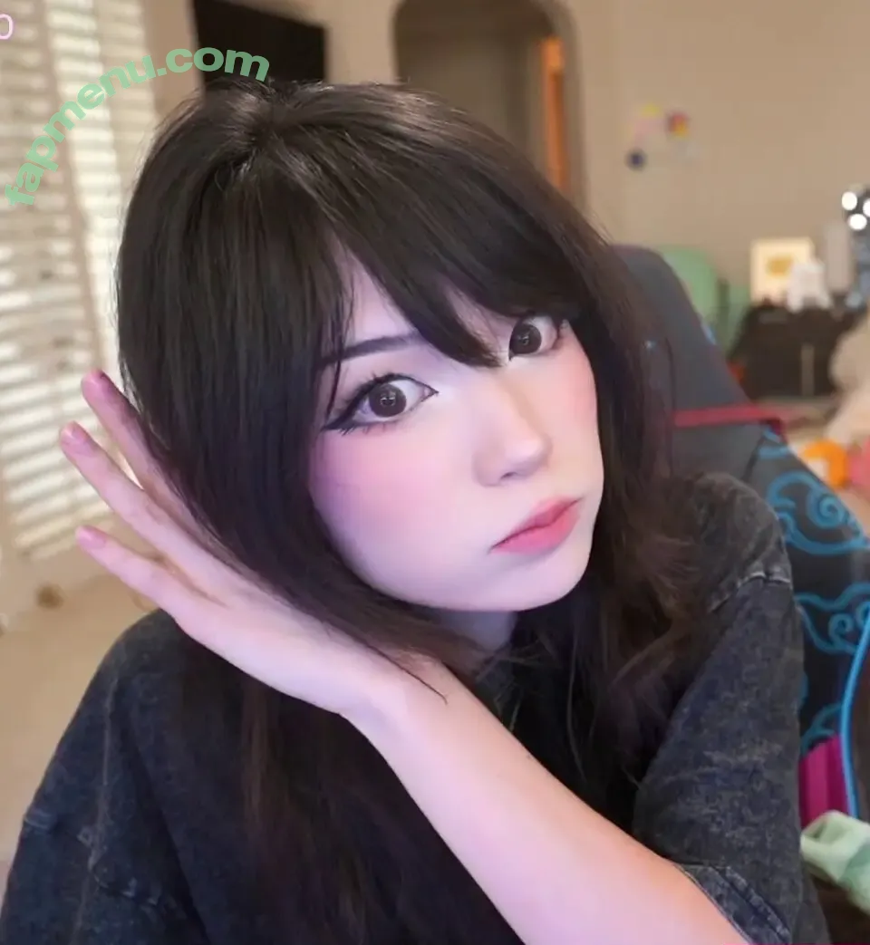 Emiru nude photo #2928 (emiru.jpg)