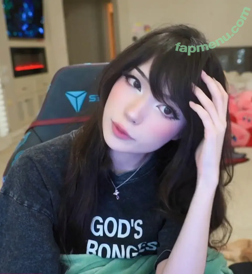 Emiru nude photo #2929 (emiru.jpg)