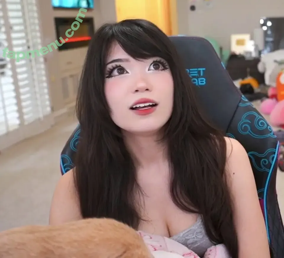 Emiru nude photo #2946 (emiru.jpg)