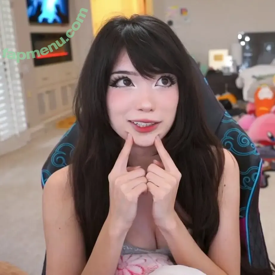 Emiru nude photo #2949 (emiru.jpg)