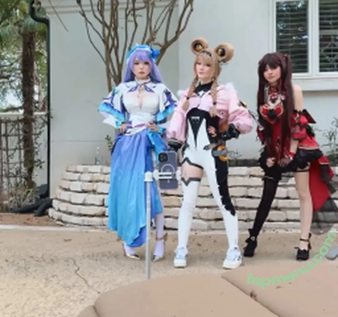 Emiru nude photo #2965 (emiru.jpg)