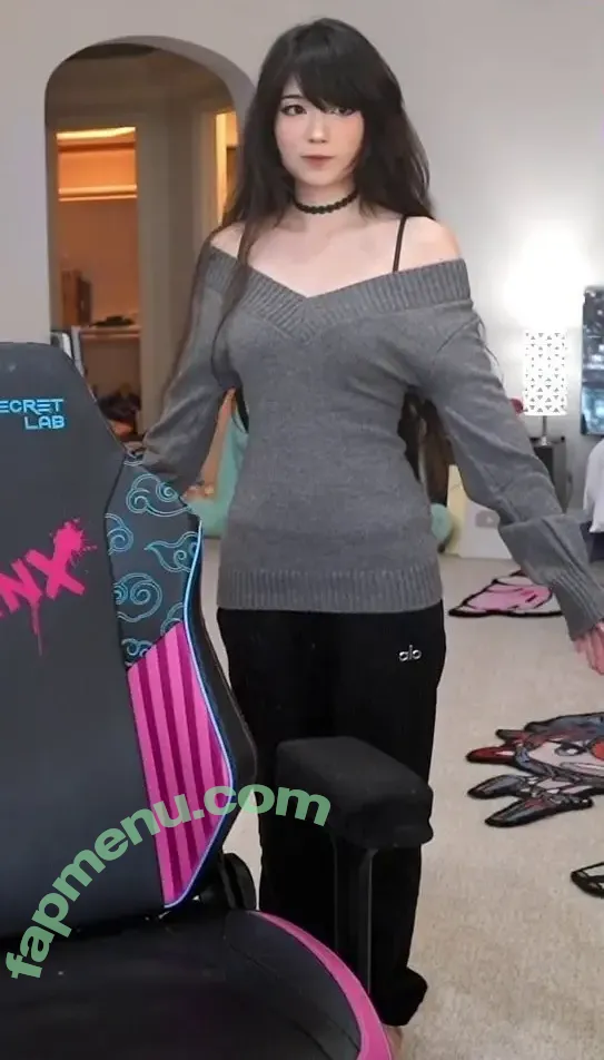 Emiru nude photo #2997 (emiru.jpg)