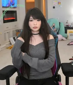 Emiru / emiru.jpg nude photo #3003