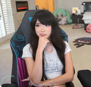 Emiru / emiru.jpg nude photo #3050