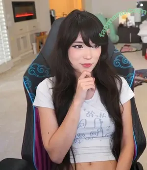 Emiru / emiru.jpg nude photo #3054