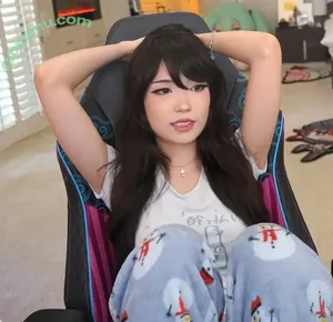 Emiru / emiru.jpg nude photo #3062