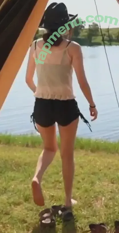 Emiru nude photo #3020 (emiru.jpg)