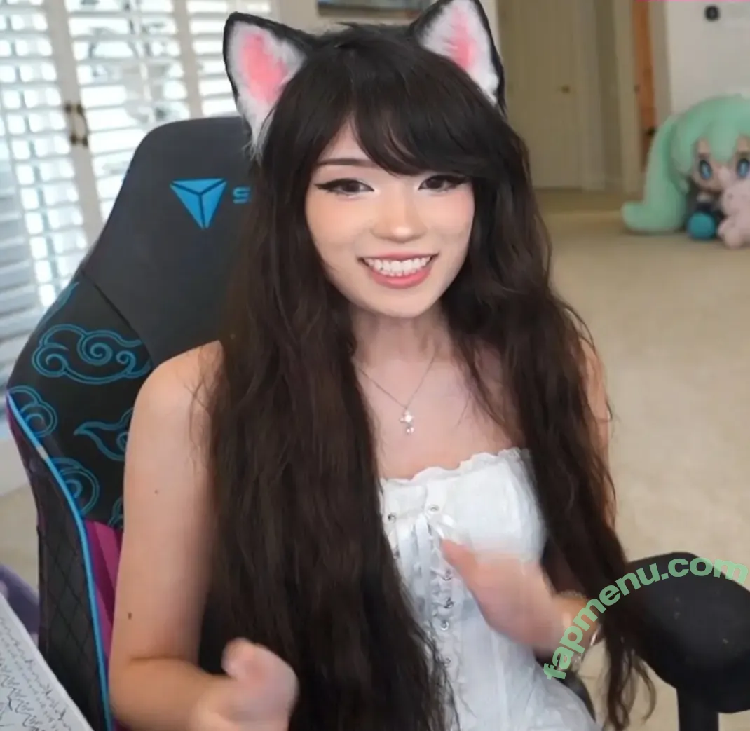 Emiru nude photo #3077 (emiru.jpg)