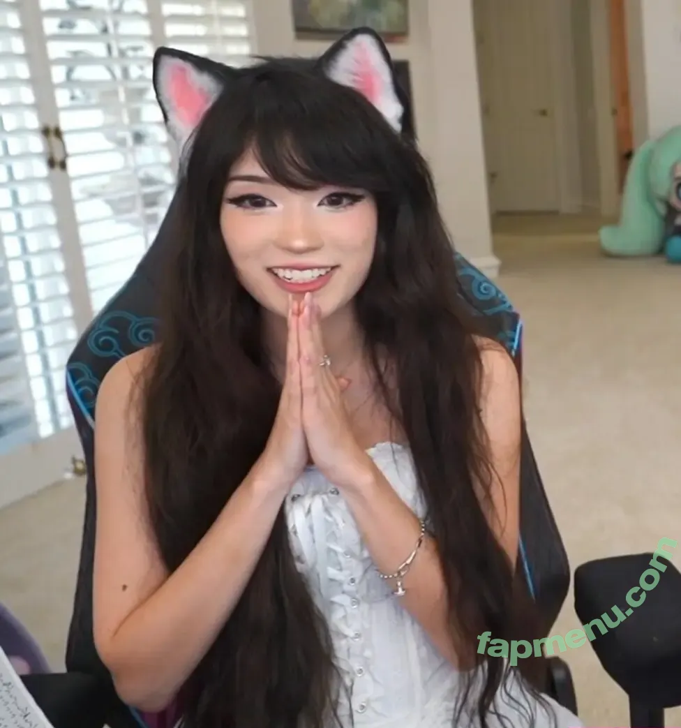 Emiru nude photo #3078 (emiru.jpg)