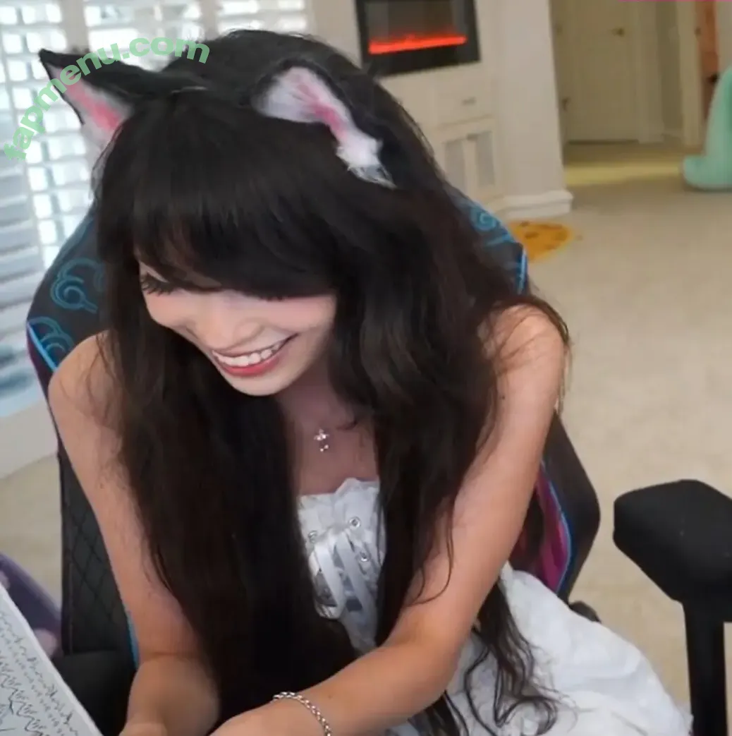 Emiru nude photo #3079 (emiru.jpg)