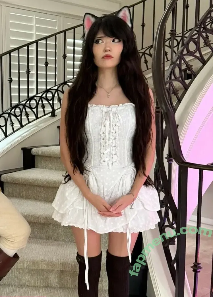 Emiru nude photo #3081 (emiru.jpg)