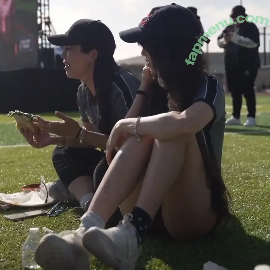 Emiru nude photo #3087 (emiru.jpg)