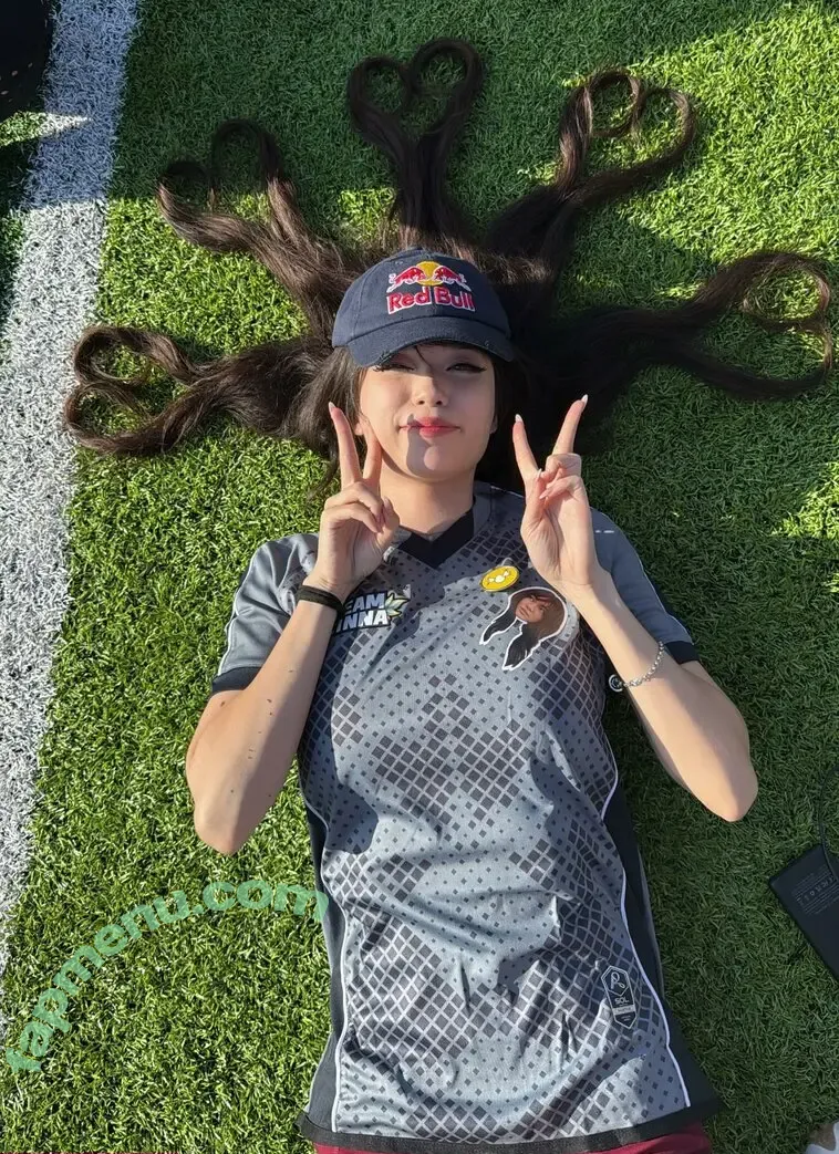 Emiru nude photo #3093 (emiru.jpg)