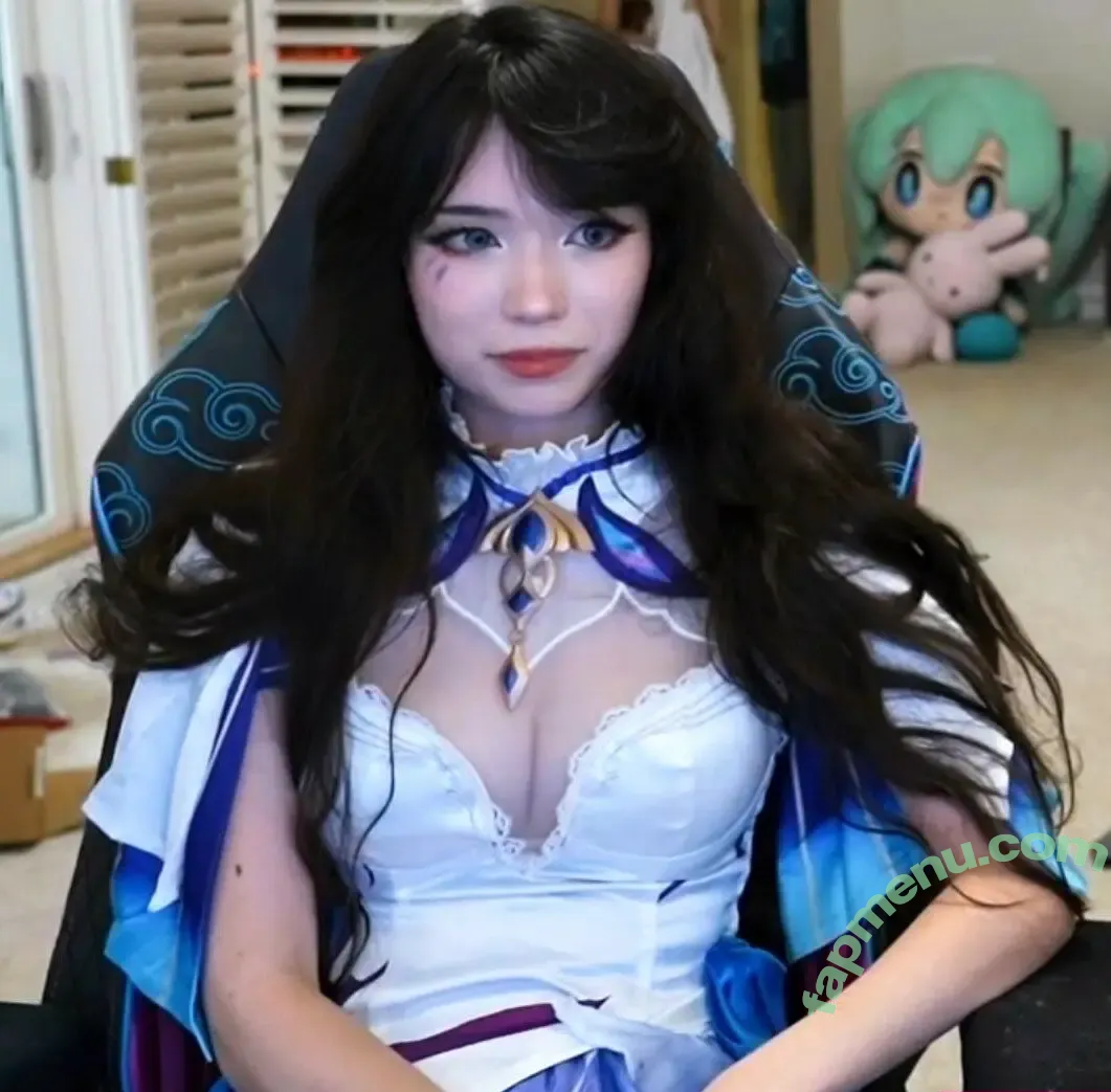 Emiru nude photo #3115 (emiru.jpg)